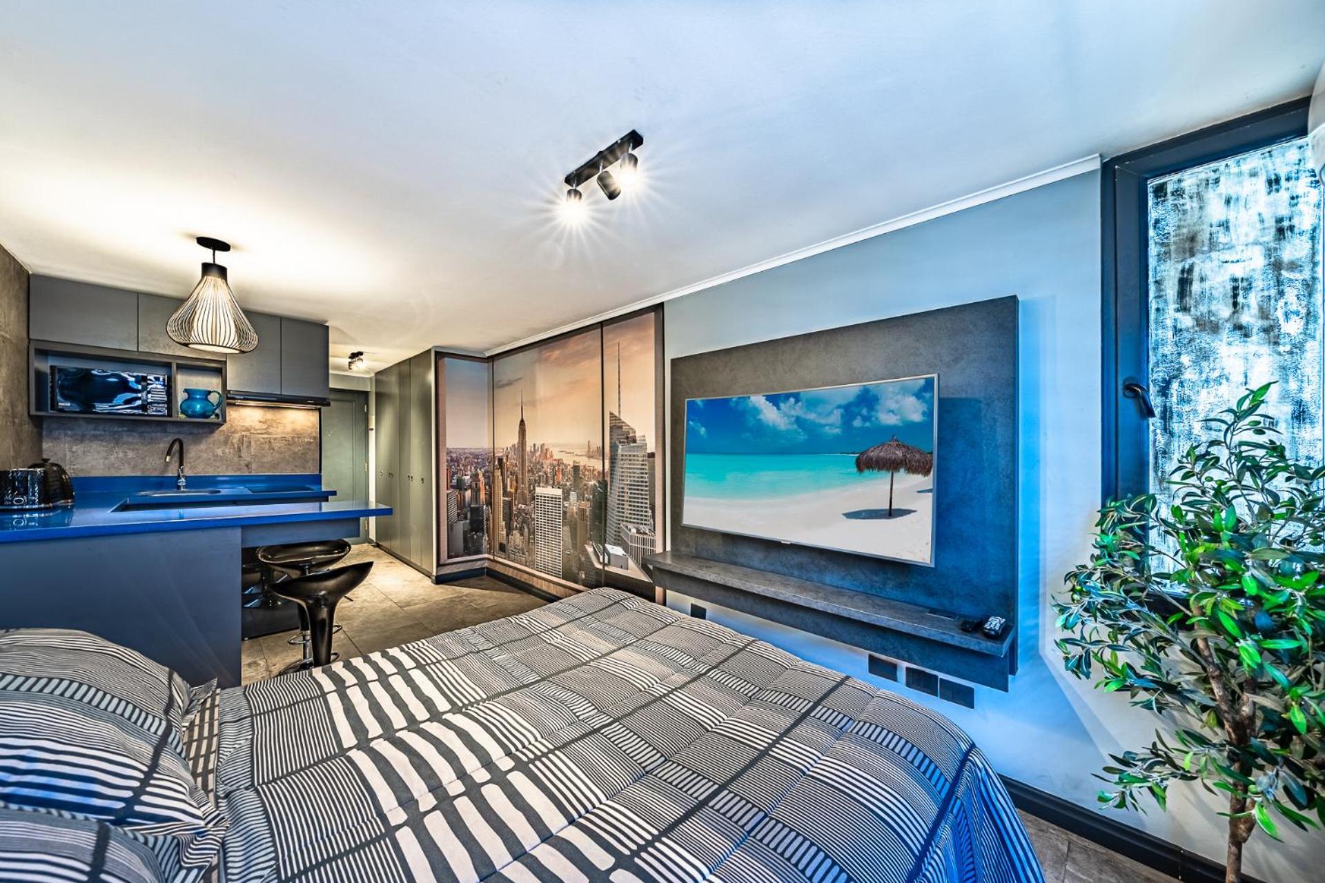 Design Tech Comfort & Location Santiago Luaran gambar