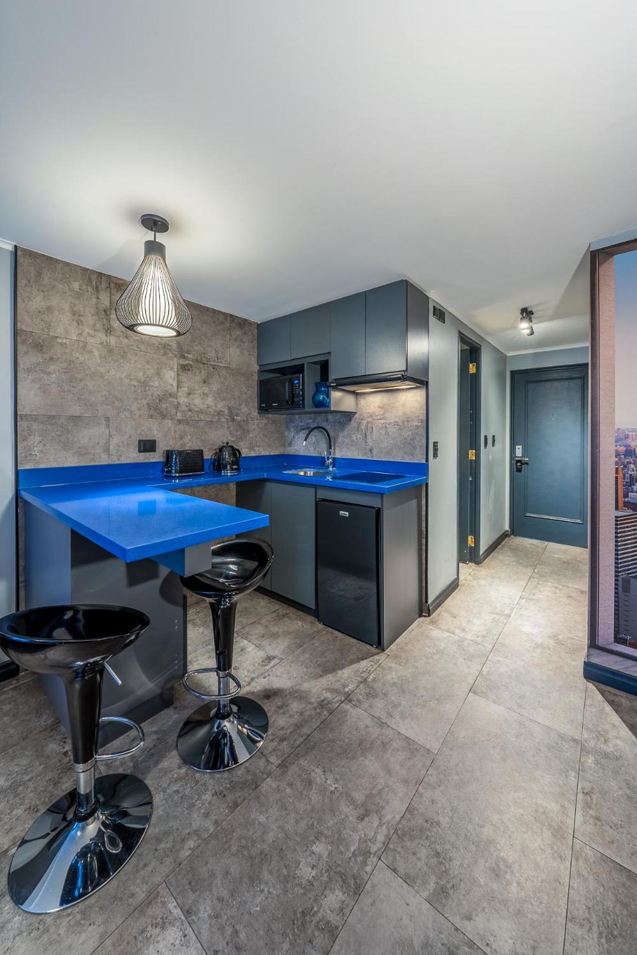 Design Tech Comfort & Location Santiago Luaran gambar