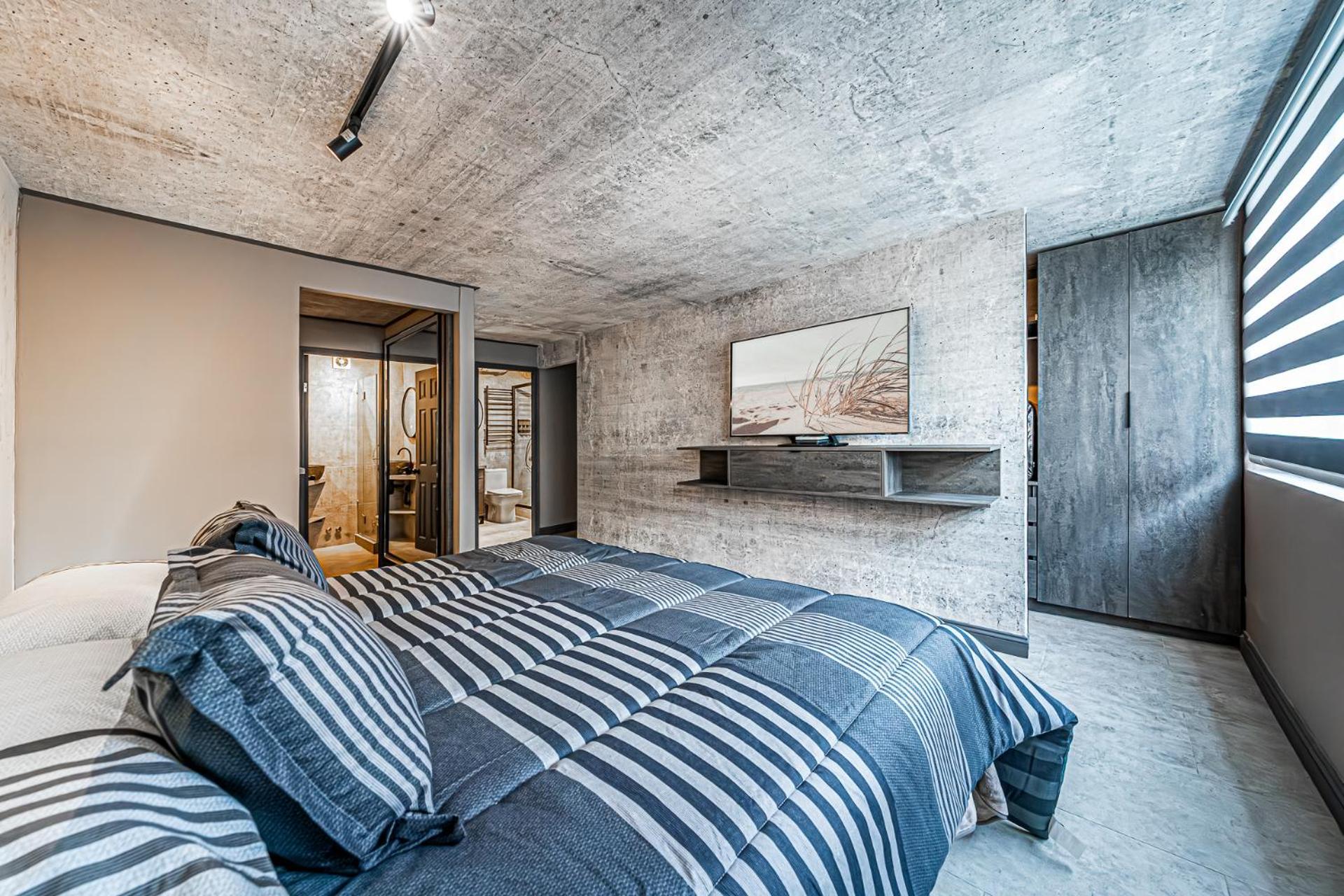 Design Tech Comfort & Location Santiago Luaran gambar