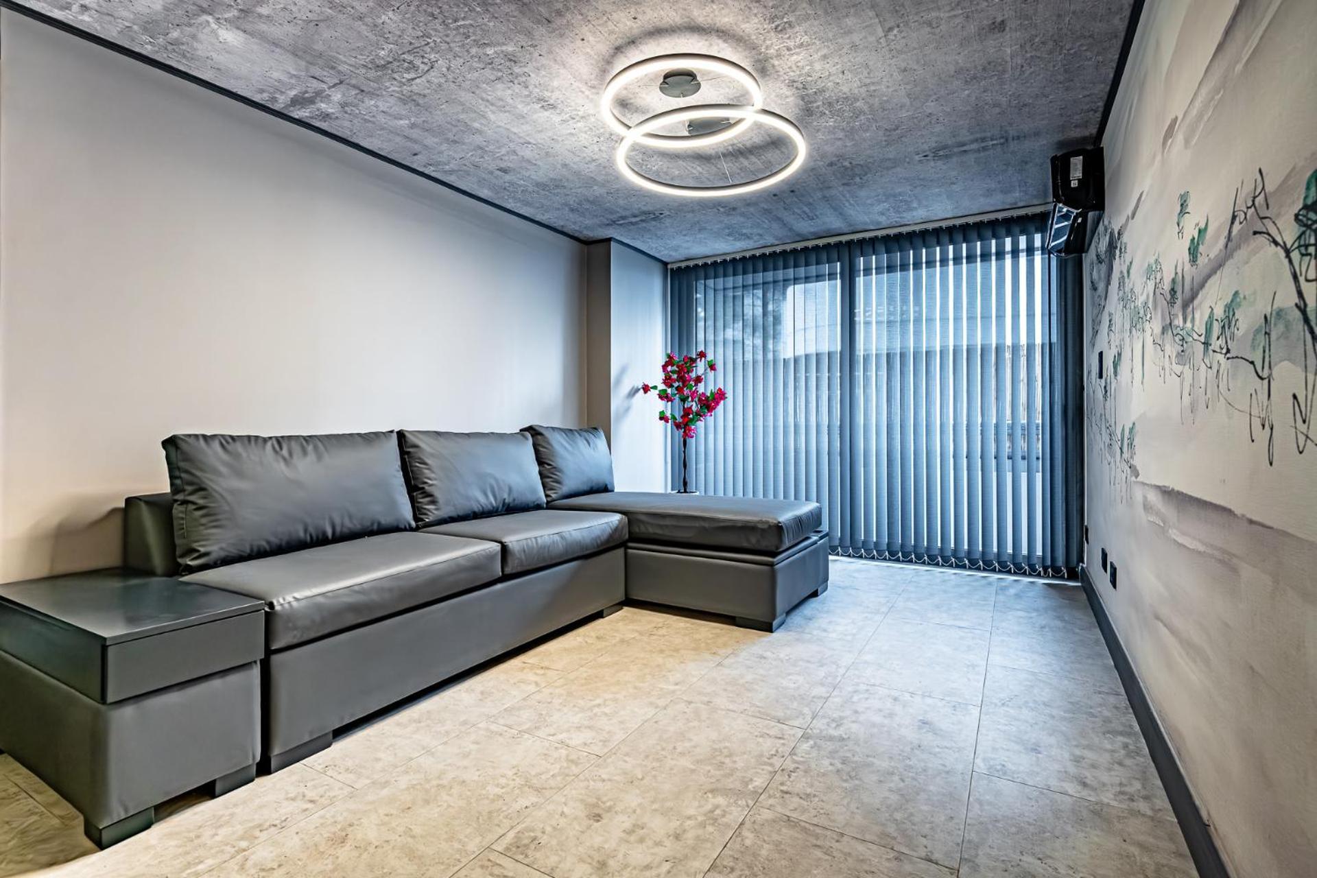 Design Tech Comfort & Location Santiago Luaran gambar